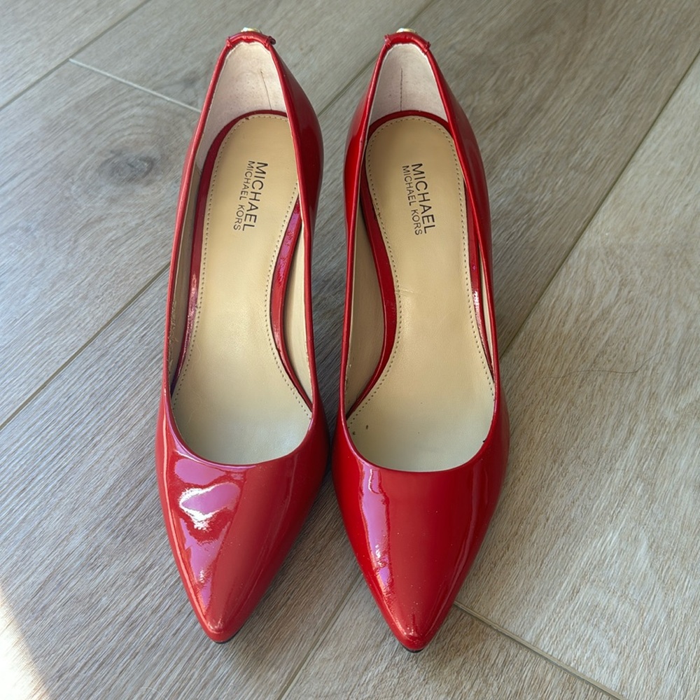Patent leather stilletto heals red